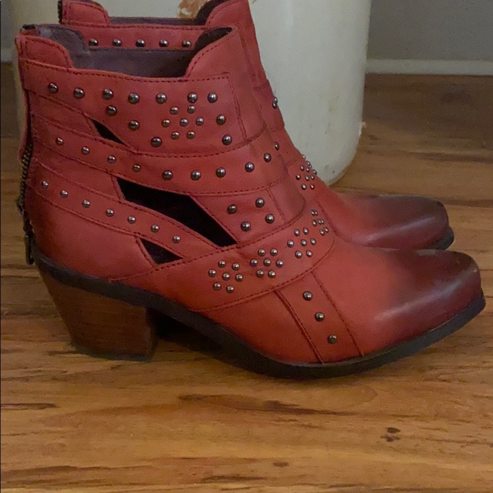 Closet Purge Red with Studs Ankle Booties Size 7